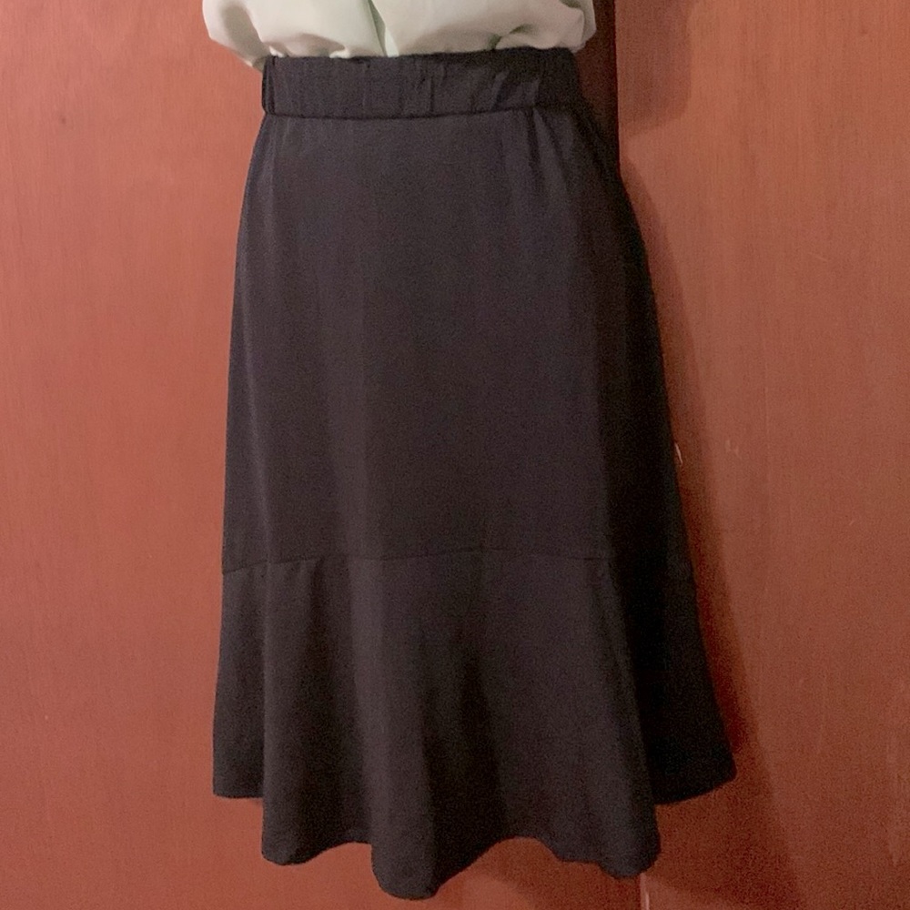 Avon signature collection skirt